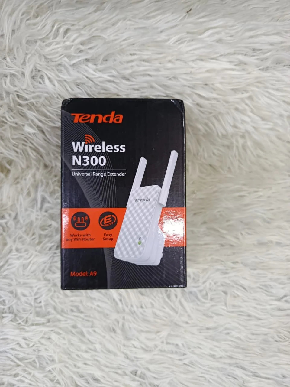 Wireless earbuds — supplied product or packaging image 1