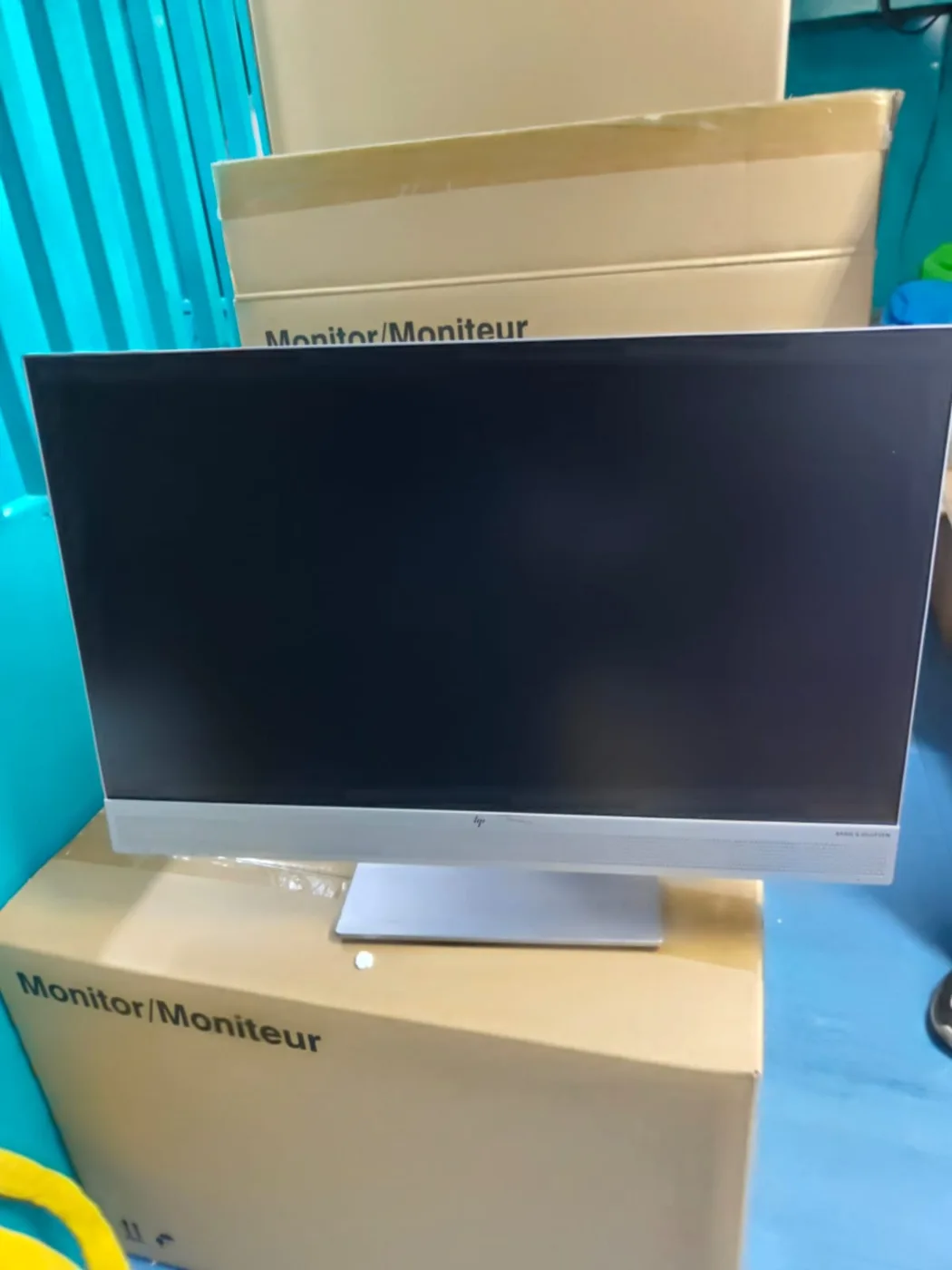 Computer monitors — supplied product or packaging image 1